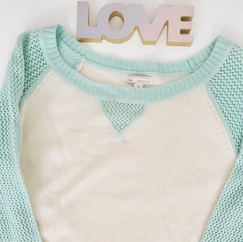 Gap Mint and cream knit sweater